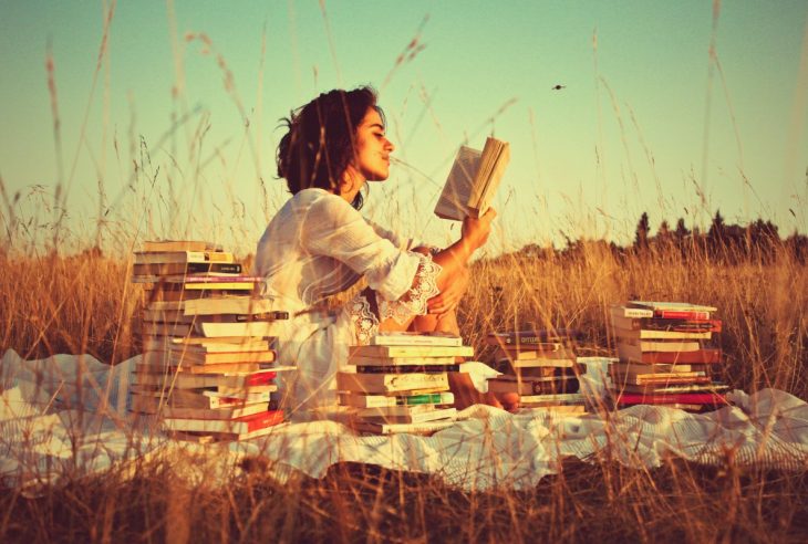mujer-leyendo-principal-1